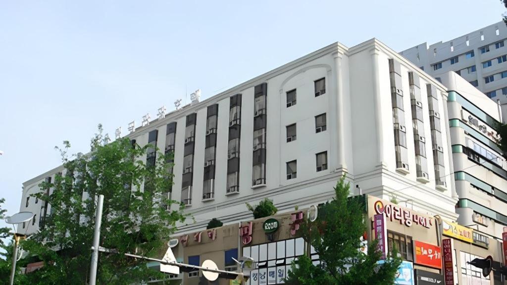 奥林匹克酒店 昌原市 外观 照片