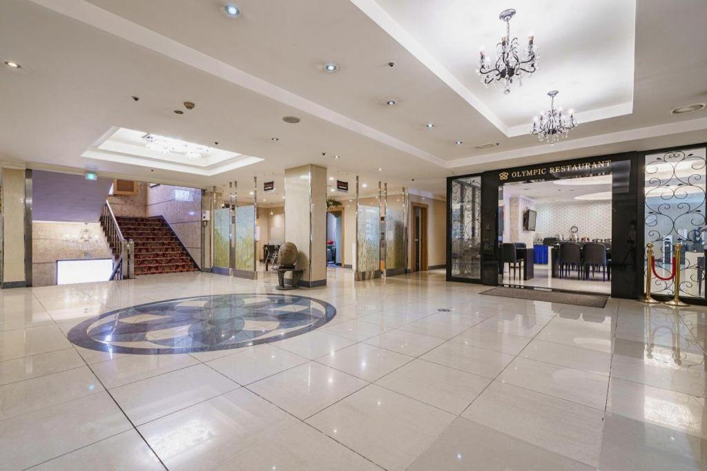 奥林匹克酒店 昌原市 外观 照片